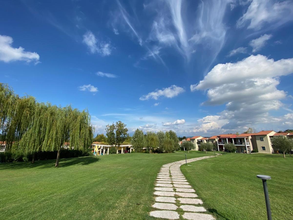 Belvedere Village Castelnuovo del Garda Esterno foto